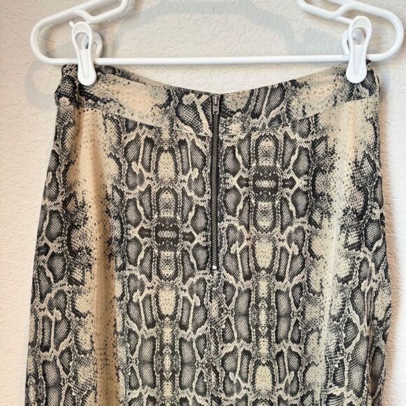Jessica Simpson Tan & Black Reptile Print Flowy Boho Maxi Skirt - Size S - EUC - Picture 5 of 5